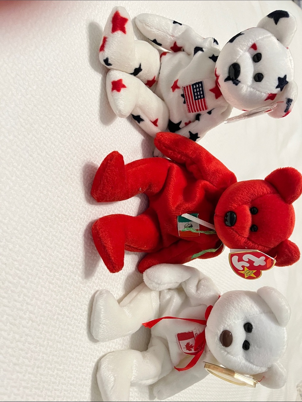 Bundle of 3 Ty Beanie Baby Bears with flags sewn in- US, Mexico & Canada.